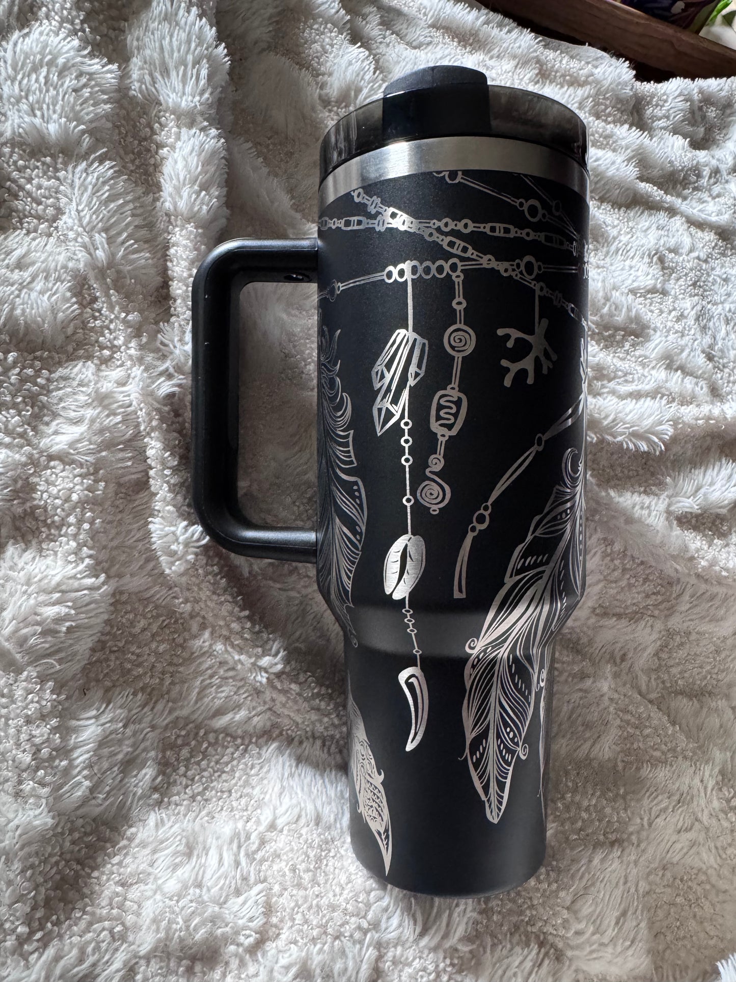 Hanging Feathers Engraved Base