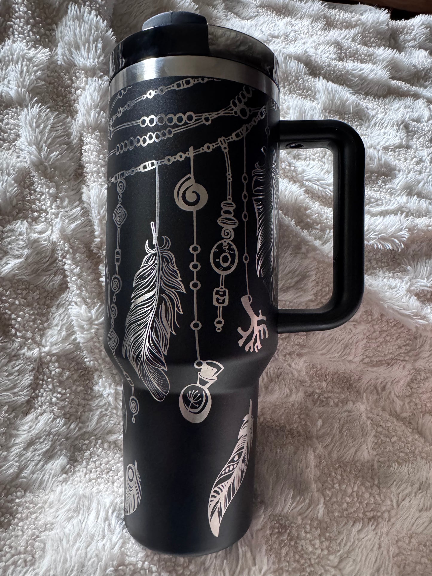 Hanging Feathers Engraved Base