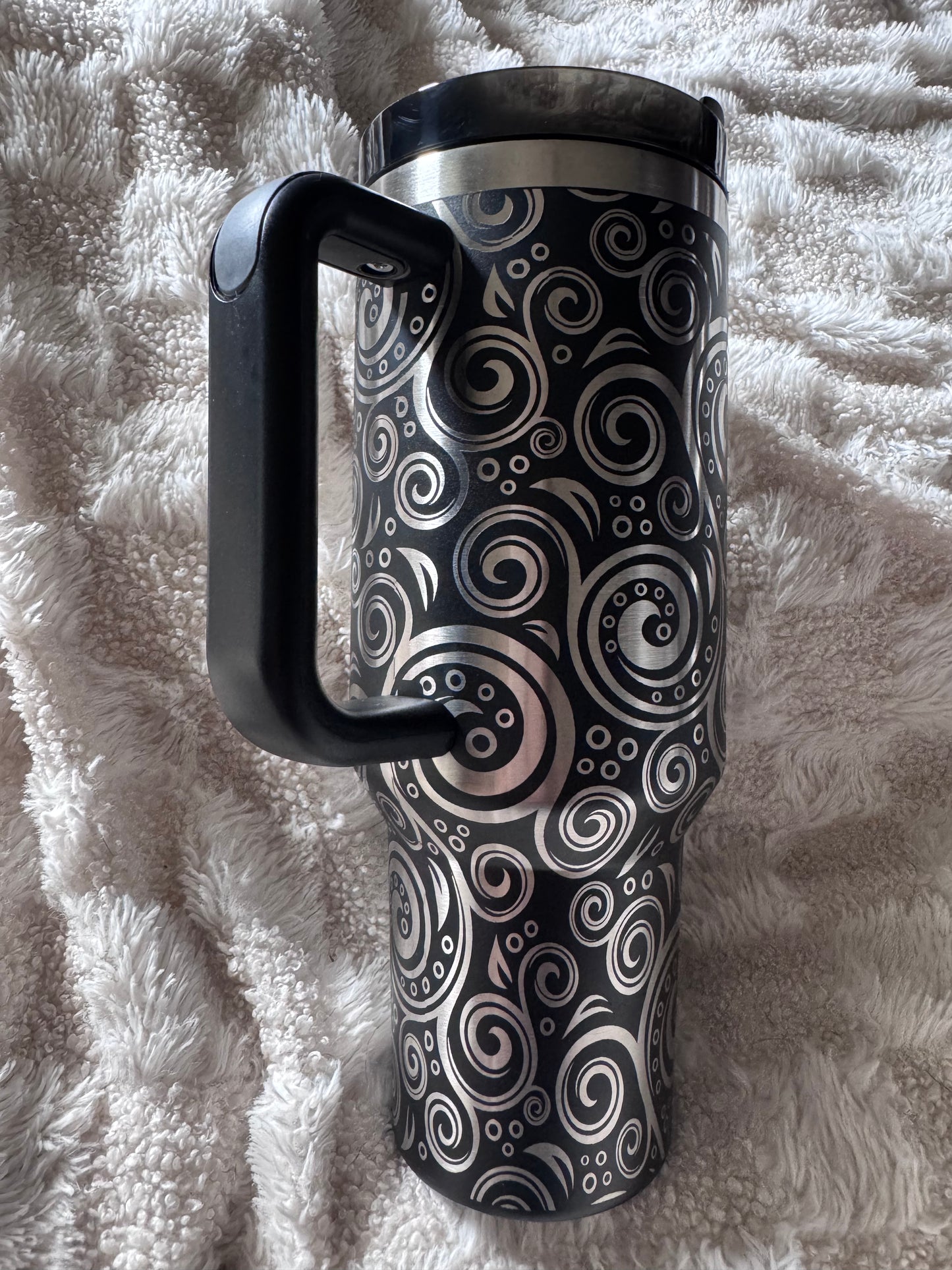Swirls Engraved Base